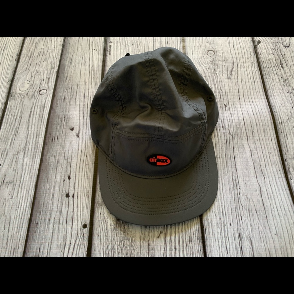 Nike Air Max AW84 Aero Bill Cap Black Red Adjustable